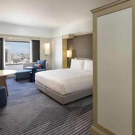 Отель Crowne Plaza Bangkok Lumpini Park By Ihg Экстерьер фото