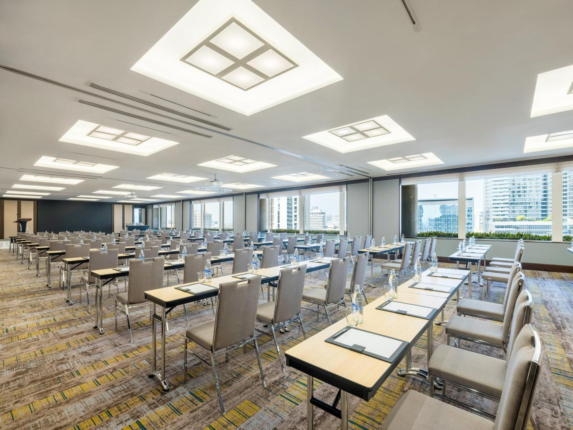 Crowne Plaza Lumpini Park By Ihg 曼谷