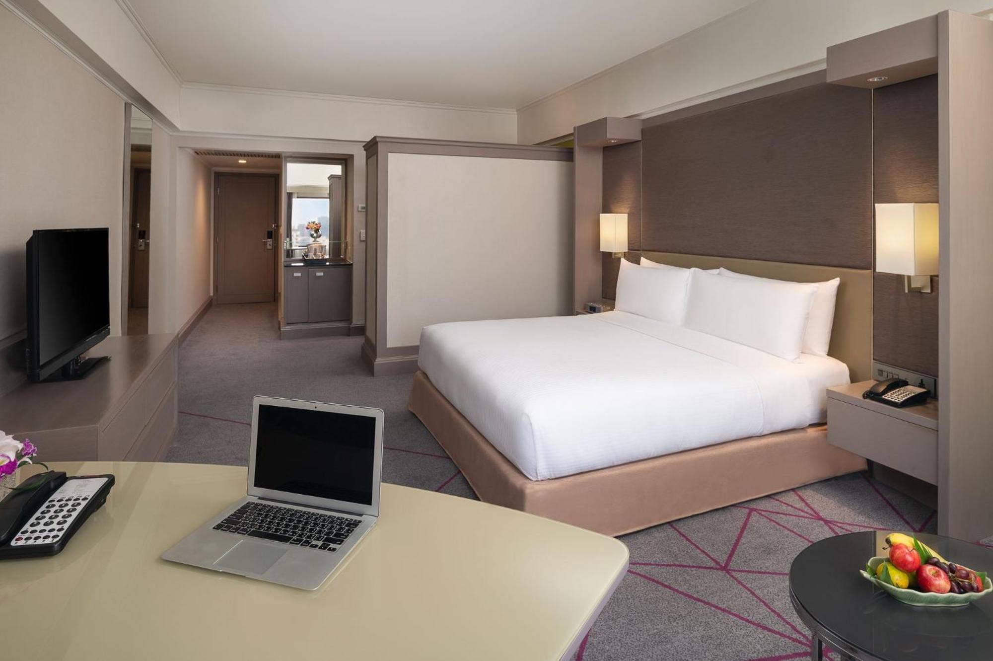 Crowne Plaza Lumpini Park By Ihg 5* 曼谷